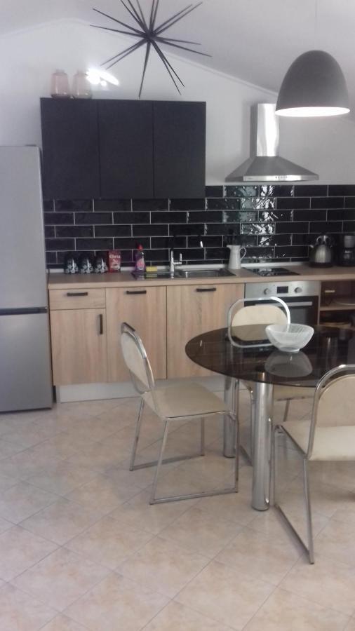 Apartman Cvita Rab Palit エクステリア 写真